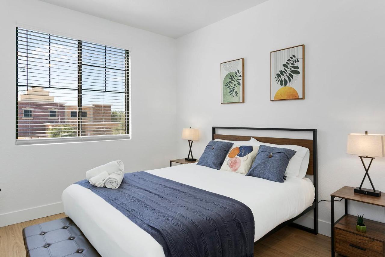 Cozysuites Glendale By The Stadium With Pool 06 Exterior photo